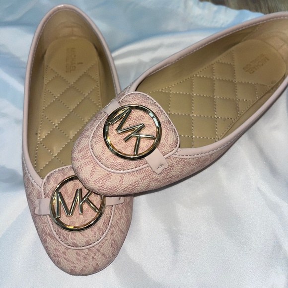 Michael Kors pink elegant flats - Picture 1 of 2